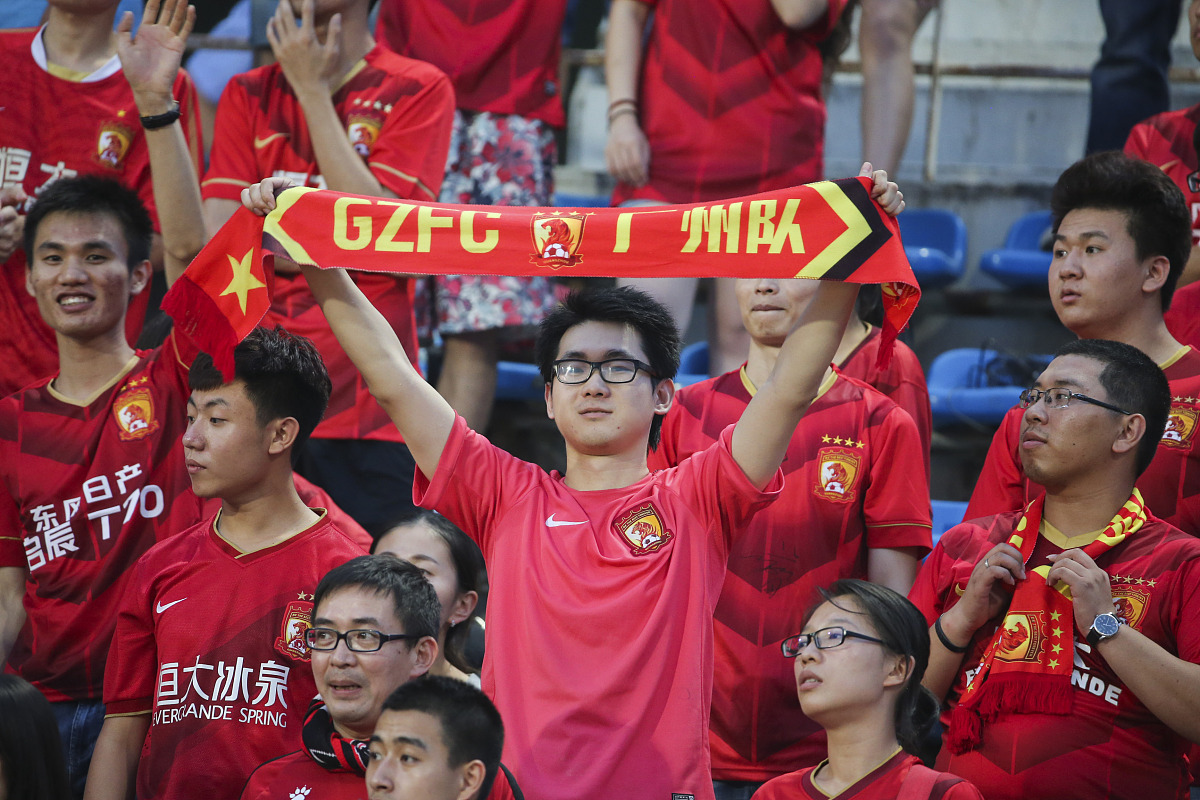 关于弗兰克福获得惊险胜利,提升球队士气的信息 关于弗兰克福获得惊险胜利,提升球队士气的信息