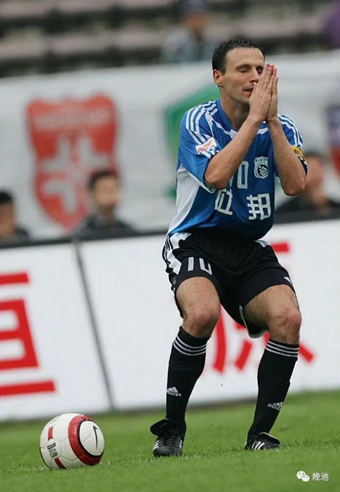 重庆力帆三连胜！新任主帅力挫狼堡带领球队逆袭的简单介绍