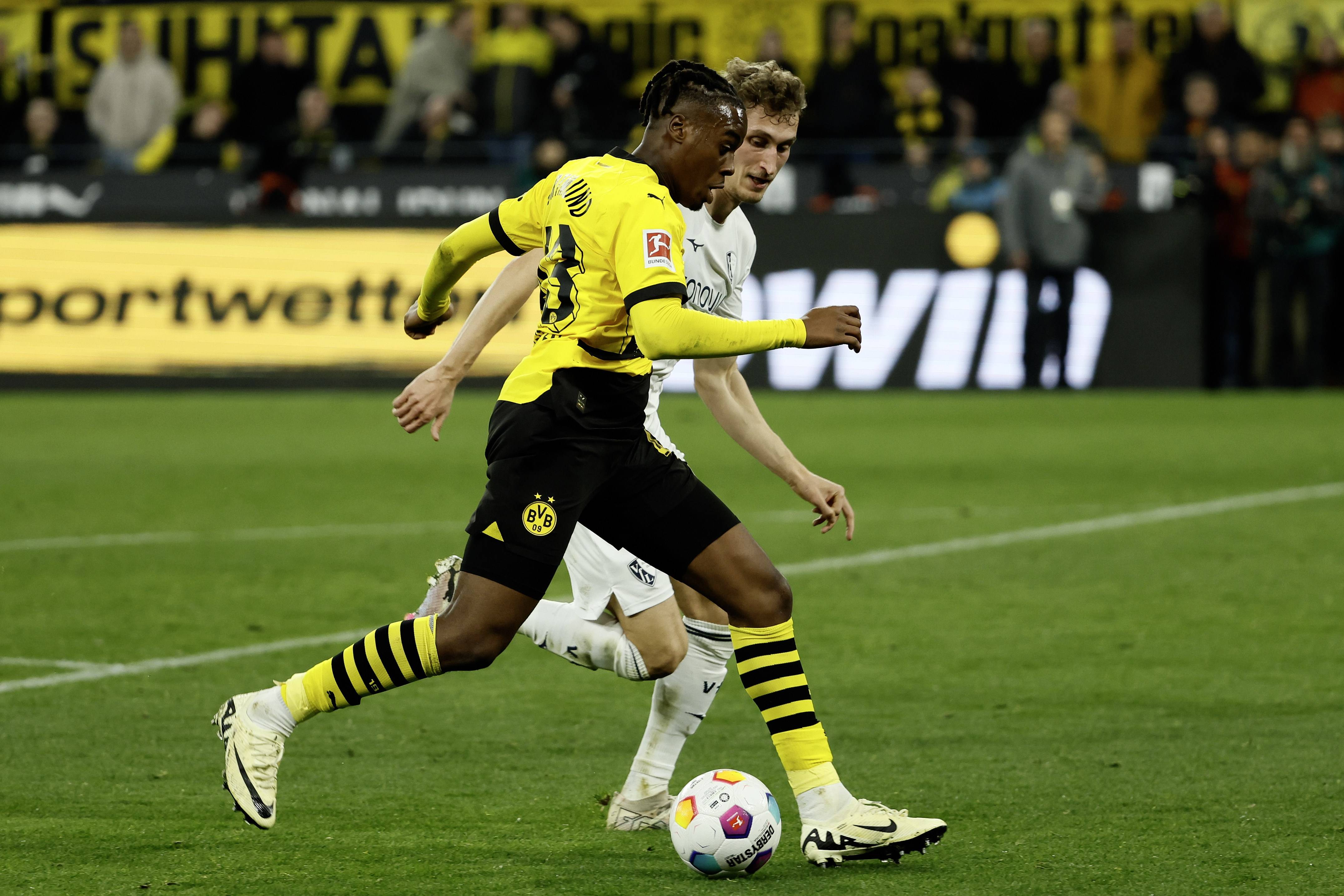 多特蒙德主场迎战汉堡,期待取得胜利 多特蒙德主场迎战汉堡,期待取得胜利