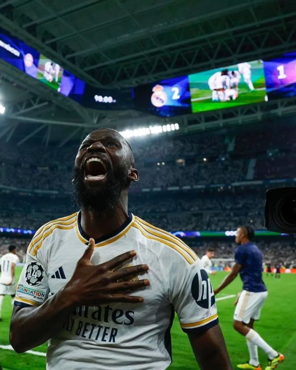 关于格拉纳达客场取胜，赢得关键比赛的信息