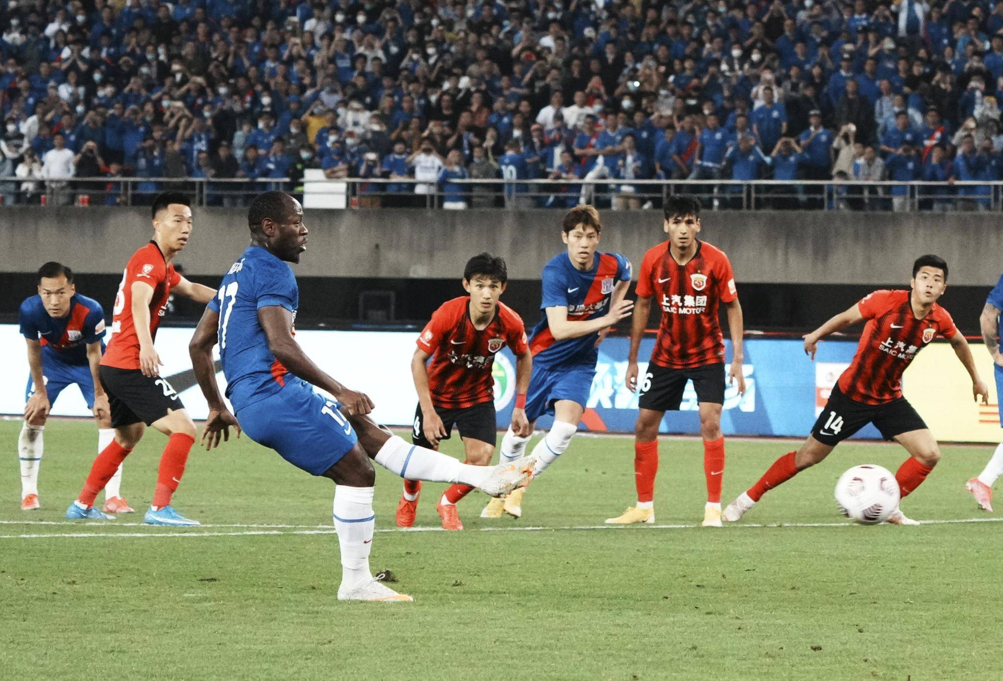 关于欧预赛疯狂进行，各队备战挑战实力较量的信息