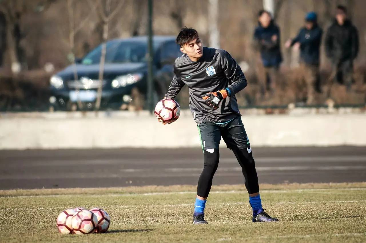 关于广州富力客场大捷,连胜后势如破竹的信息 关于广州富力客场大捷,连胜后势如破竹的信息