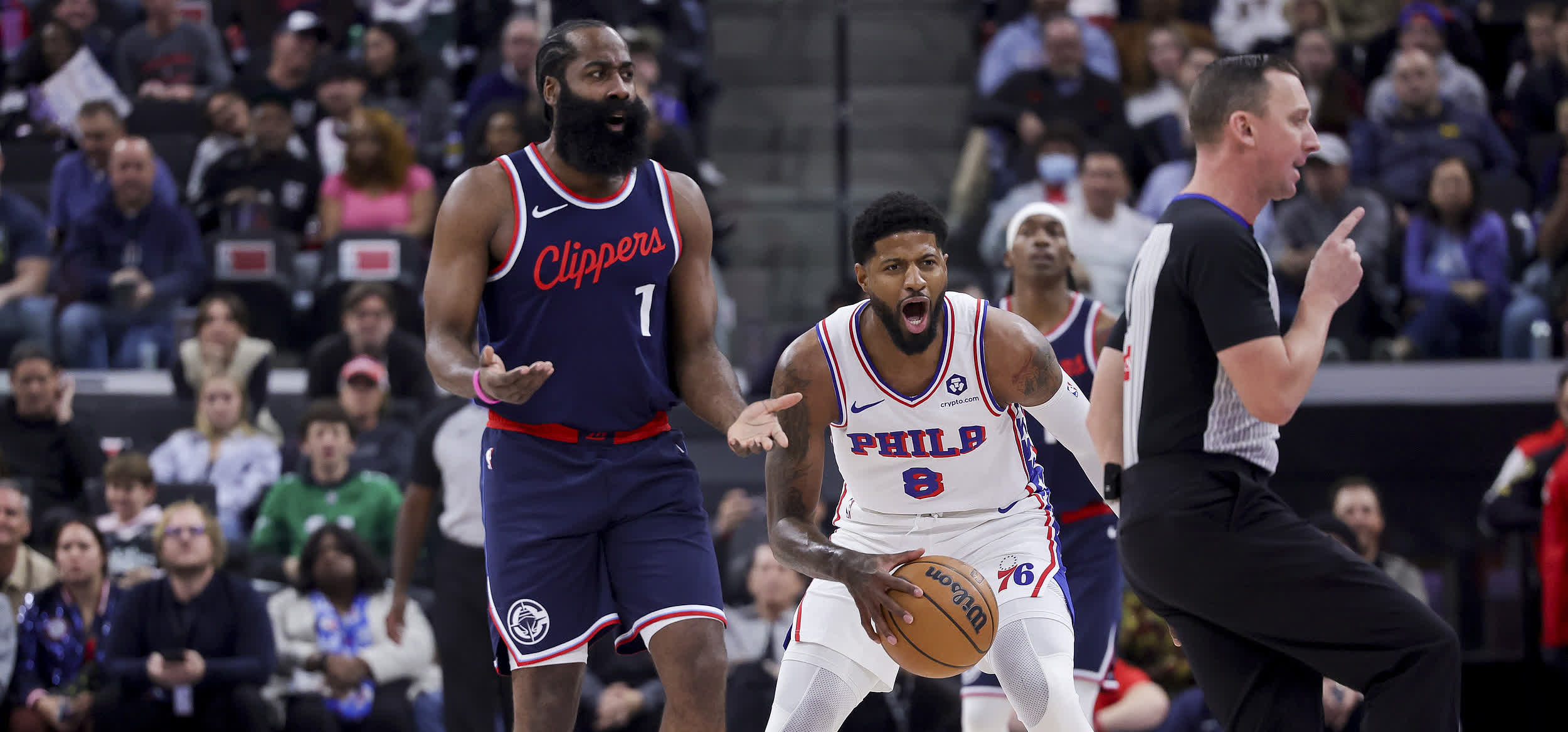 快船连败,莱昂纳德需率队出重围 快船连败,莱昂纳德需率队出重围