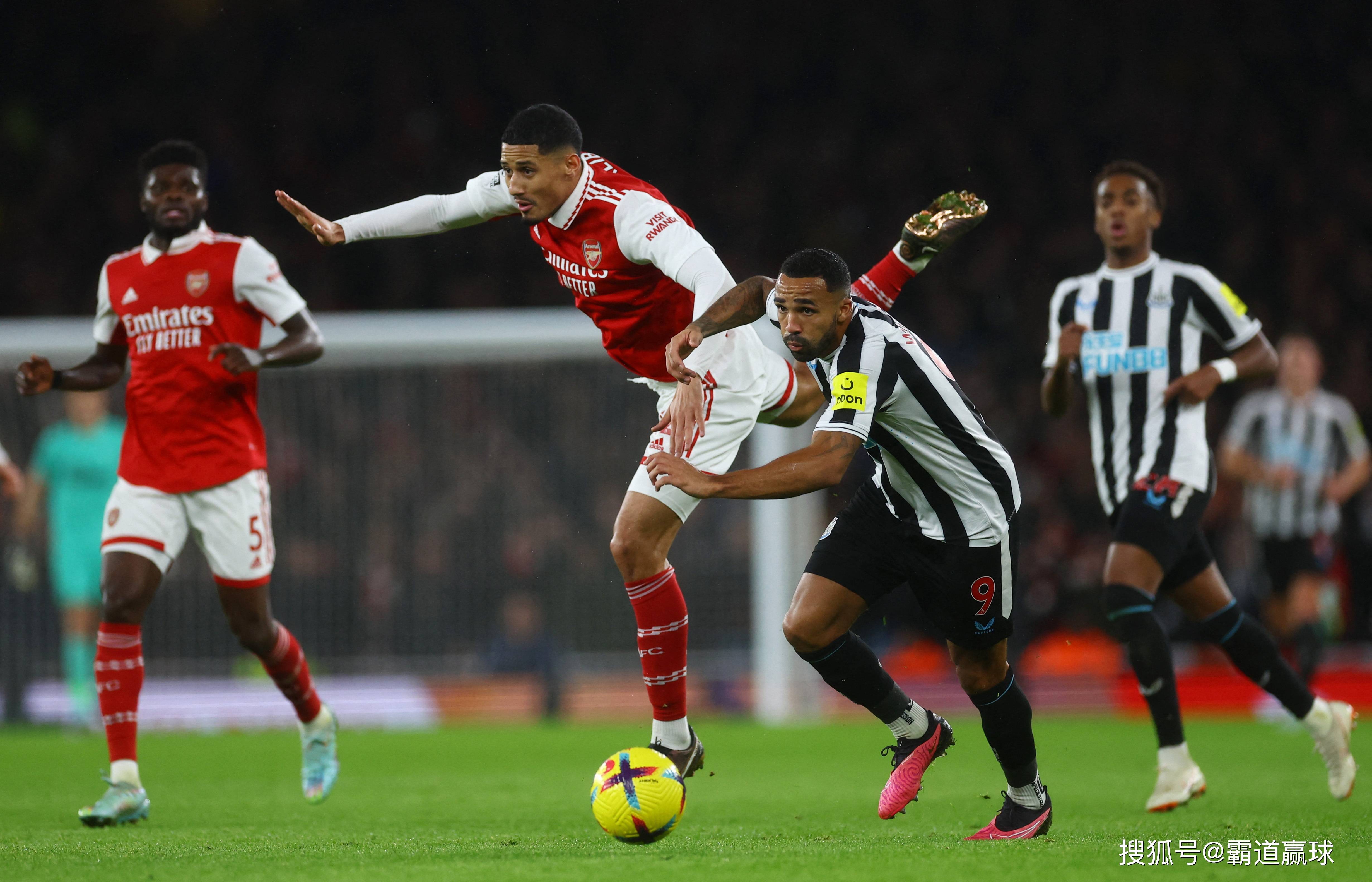 阿森纳遭受连败,实力受质疑 阿森纳遭受连败,实力受质疑