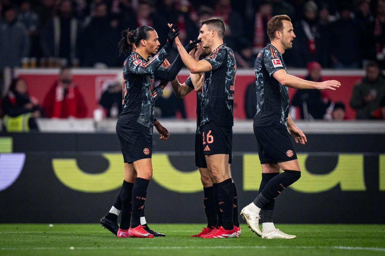 开云体育下载-德国联赛榜首对决，拜仁客场击败多特蒙德的简单介绍