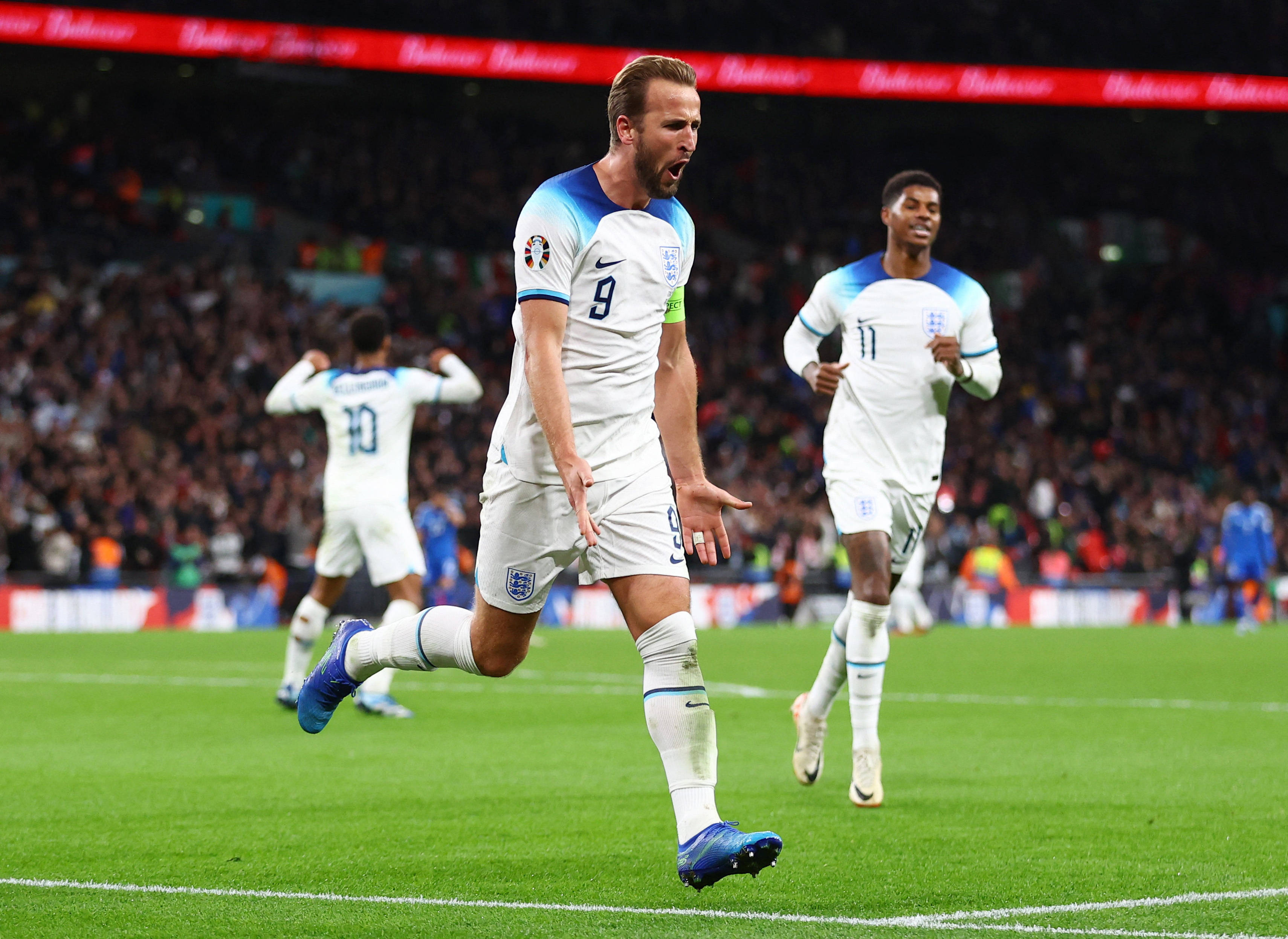 英格兰队在客场挑战北爱尔兰队 英格兰队在客场挑战北爱尔兰队