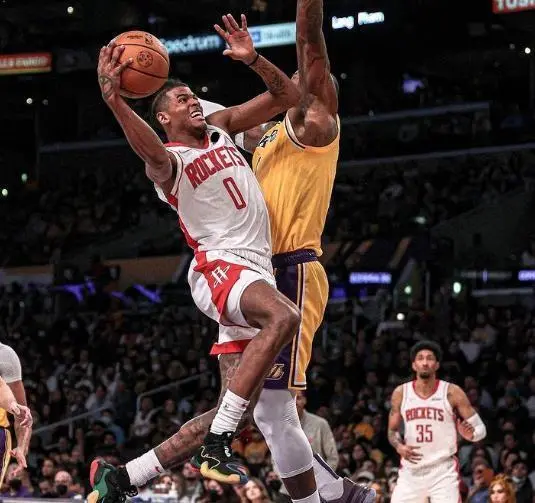 都灵球员发挥出色，却无法挽回败局的简单介绍