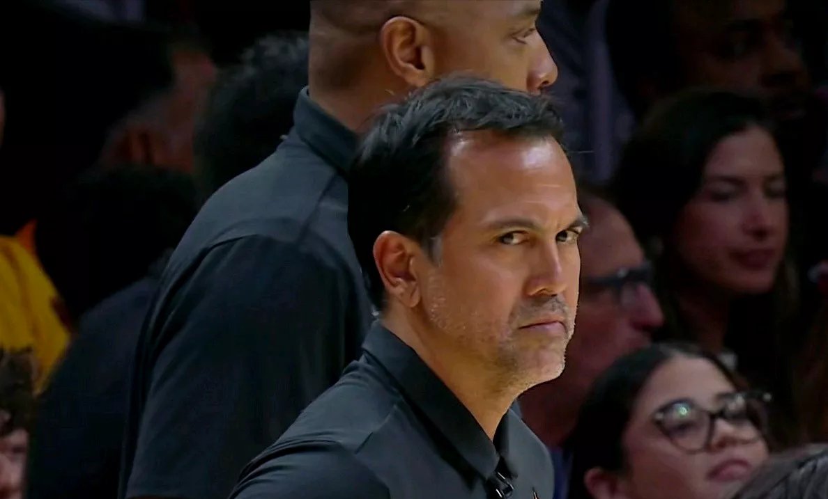 关于热火主教练对球队表现不满表示将调整阵容的信息