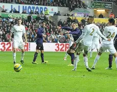 斯旺西主场惨遭逆转,保级阴云笼罩的简单介绍 斯旺西主场惨遭逆转,保级阴云笼罩的简单介绍