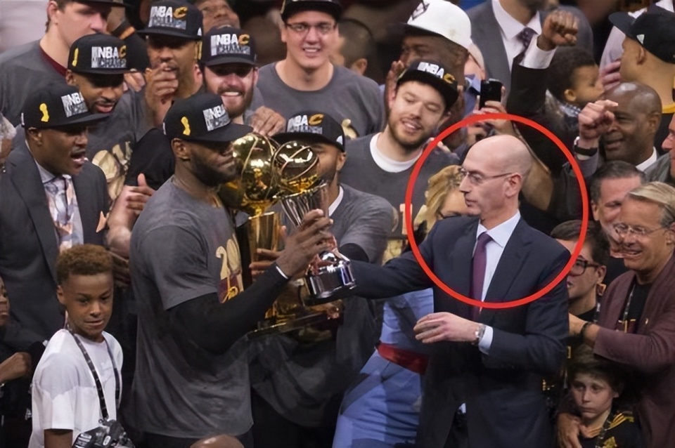 骑士奋战夺冠，三对三篮球再上巅峰