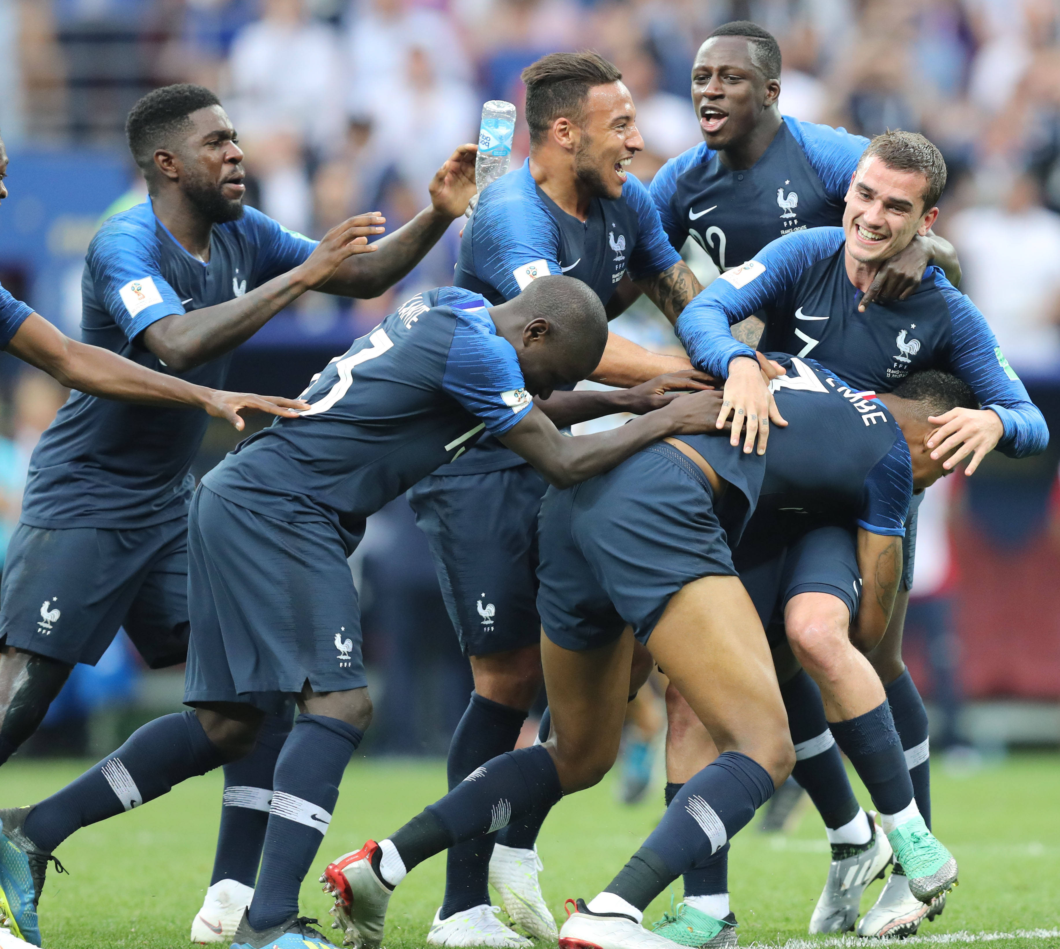 包含葡萄牙与法国队展开激烈角逐,谁能获胜?的词条 包含葡萄牙与法国队展开激烈角逐,谁能获胜?的词条