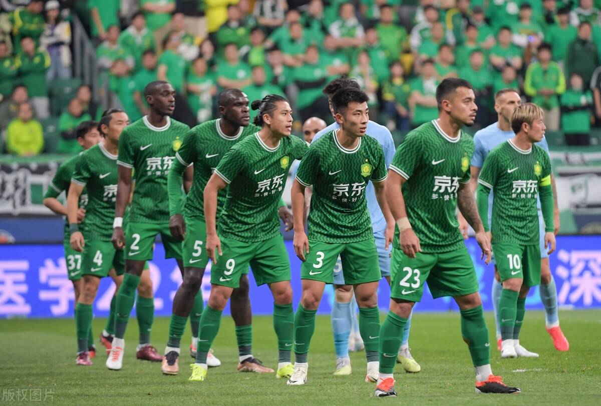 北京国安球员表现出色,球队士气高涨 北京国安球员表现出色,球队士气高涨