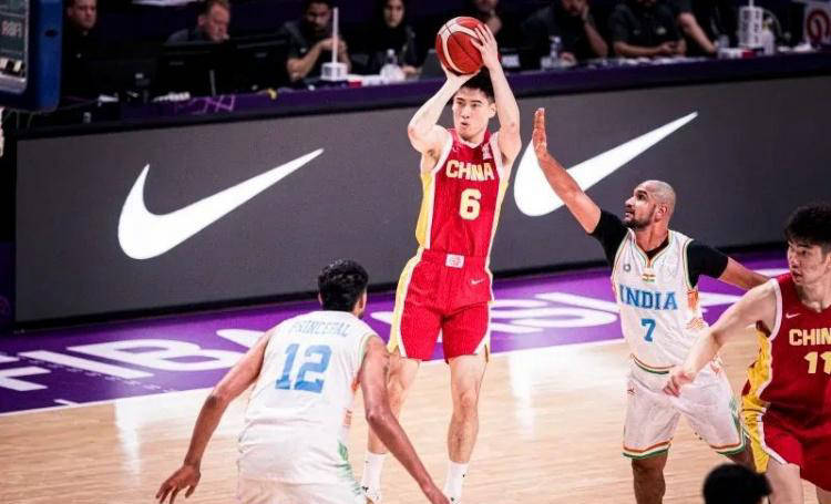 四川男篮表现抢眼,冲击前十二 四川男篮表现抢眼,冲击前十二