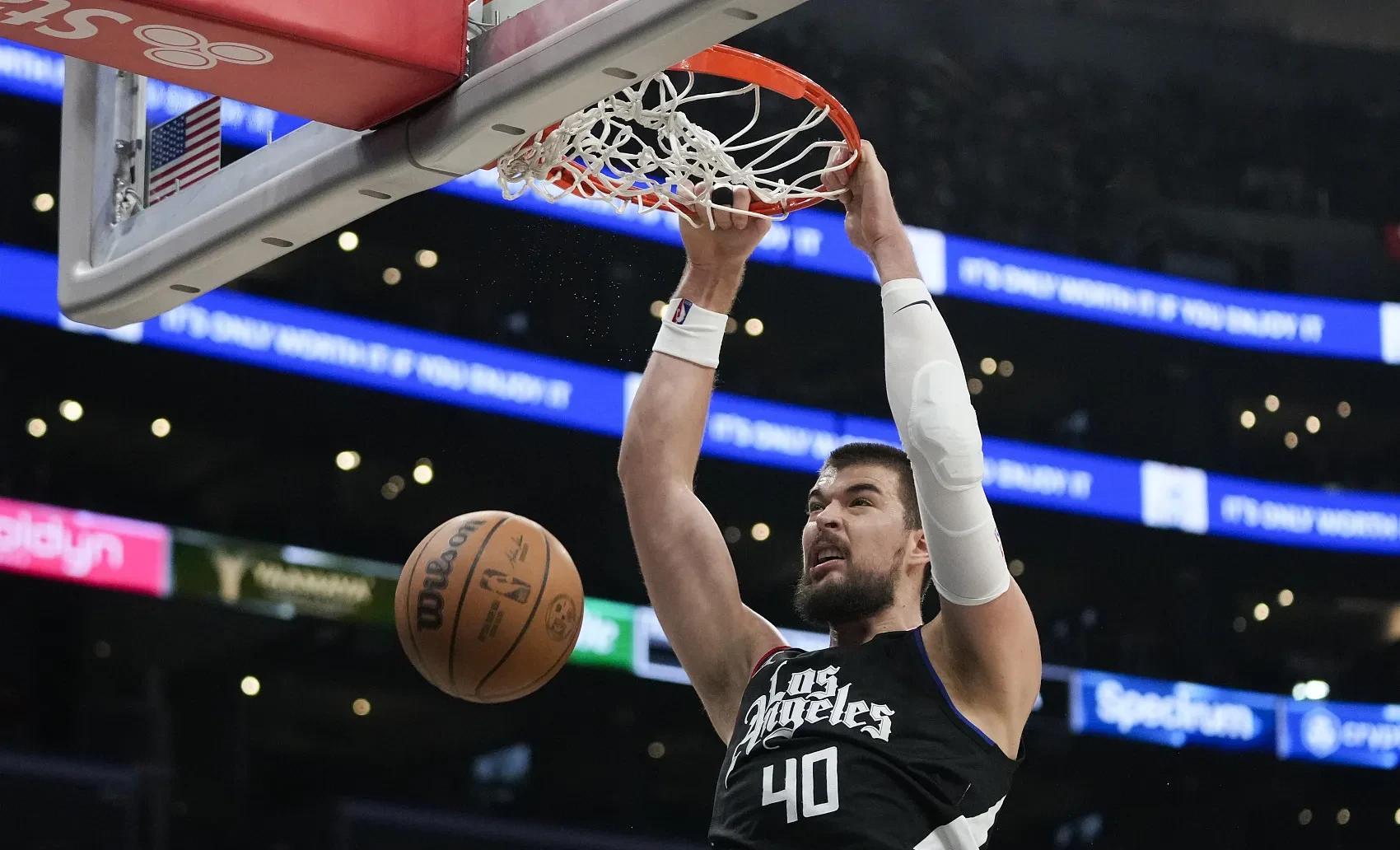 开云体育下载-鹈鹕绝杀勇士晋级西部总决赛