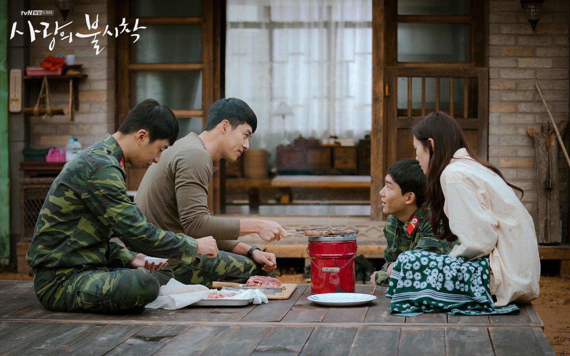 王者归来!库尔图瓦关键时刻连挡两记点球,将日本队从悬崖边拽回