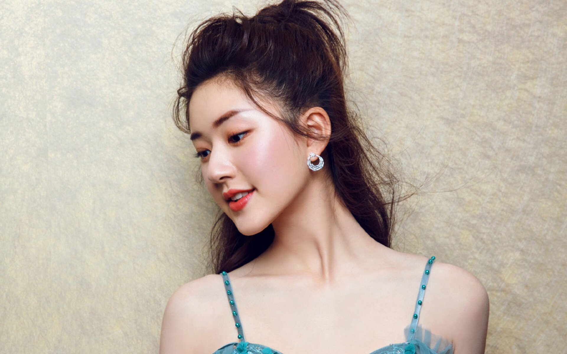 沉默82分钟后,久保建英用一脚惊世骇俗的弧线埋葬了芬兰童话