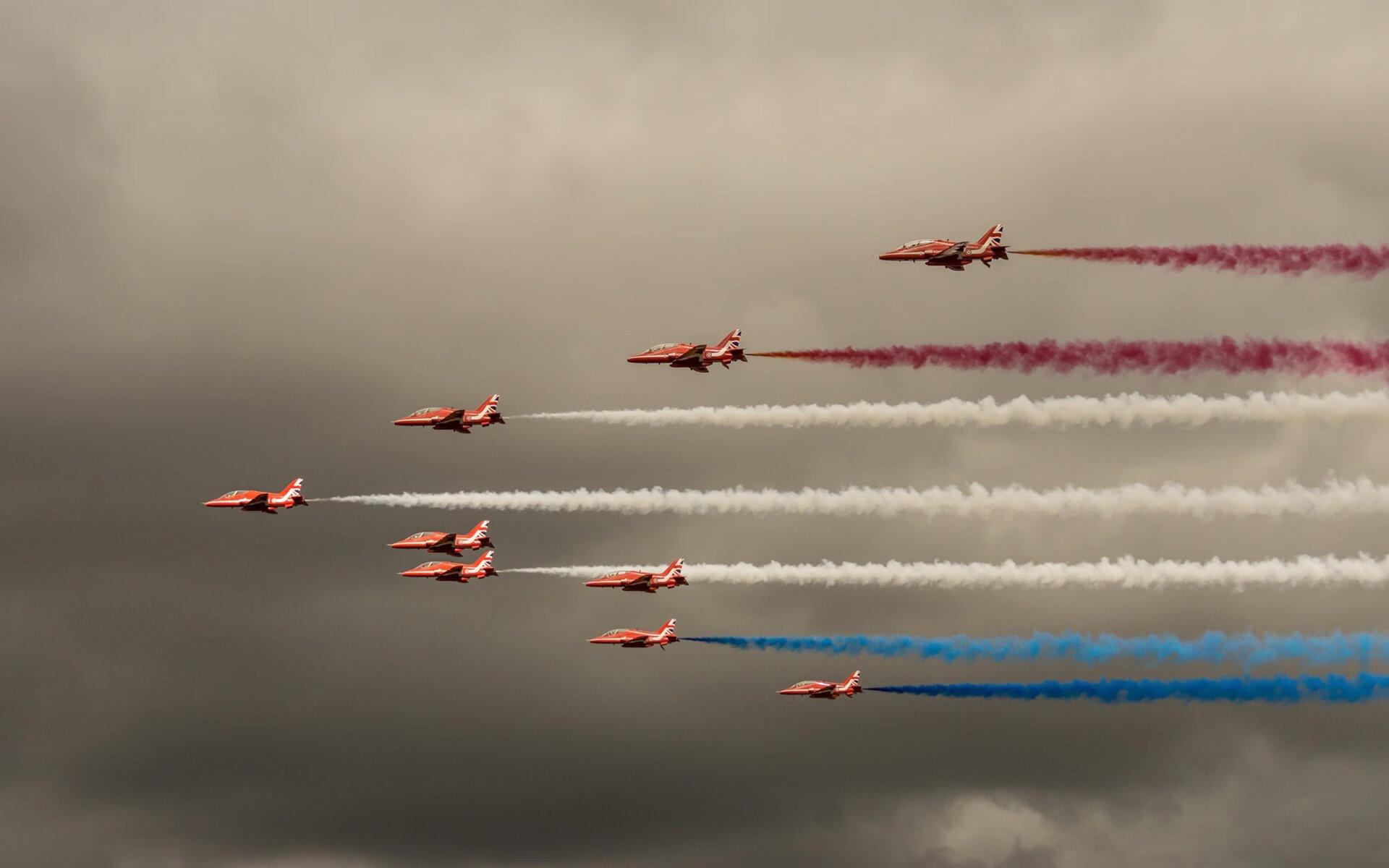 风暴之眼，公牛与雷霆的史诗对决与小贾伦的焚天之怒