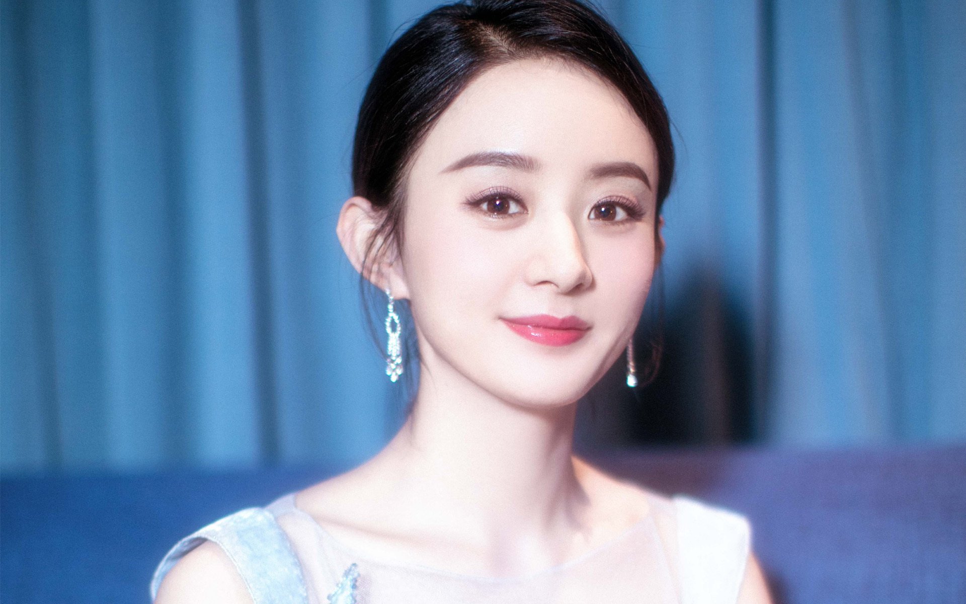 巨人舞蹈,当集体洪流遭遇技艺的绝对巅峰